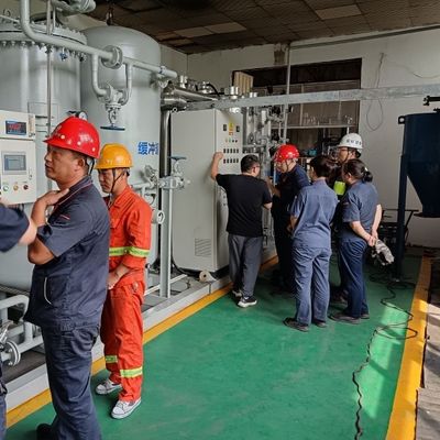 工場内 99.9995% 窒素ガス生成浄化器 冷式ロールシート用